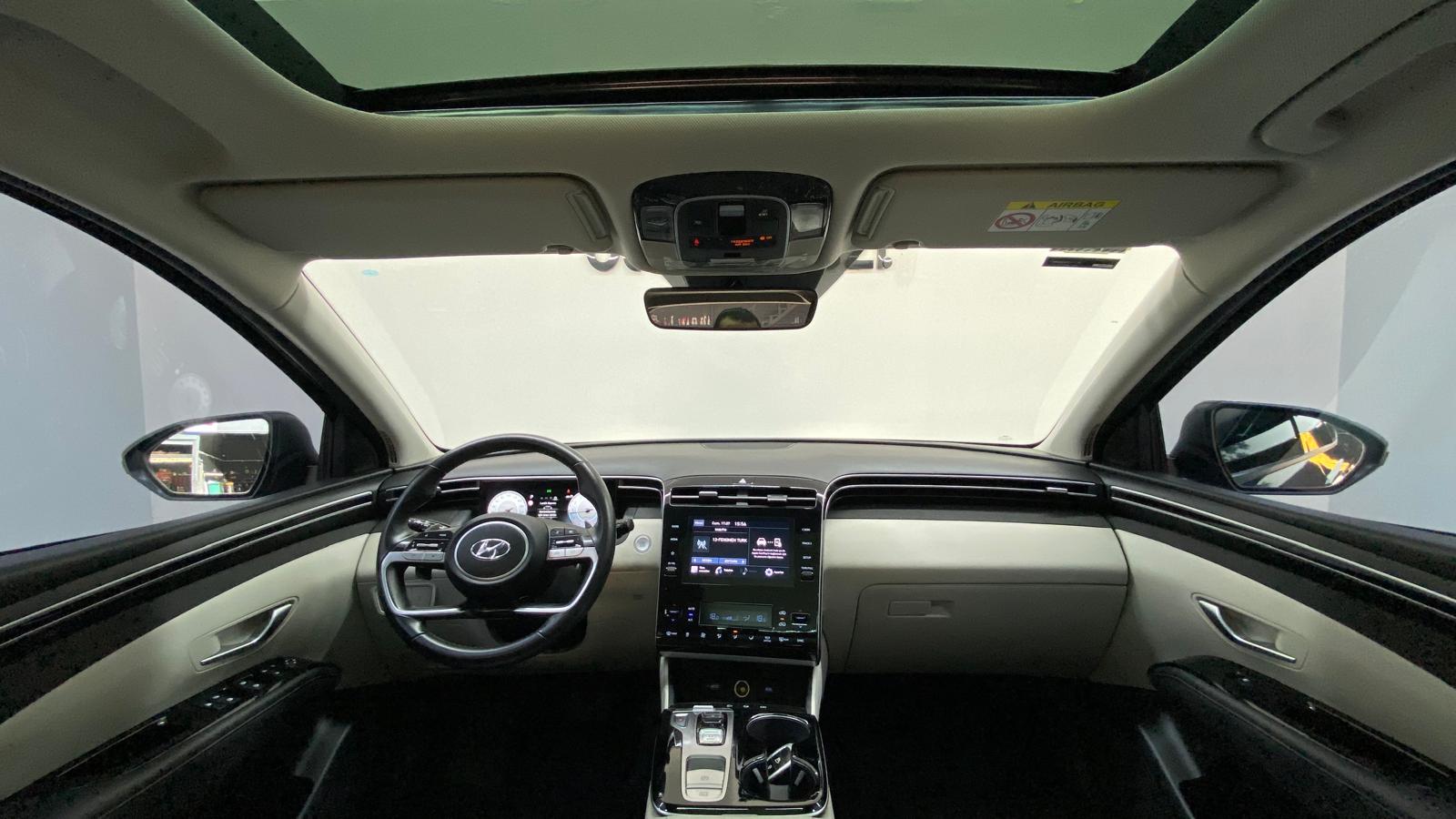 HYUNDAI TUCSON 4